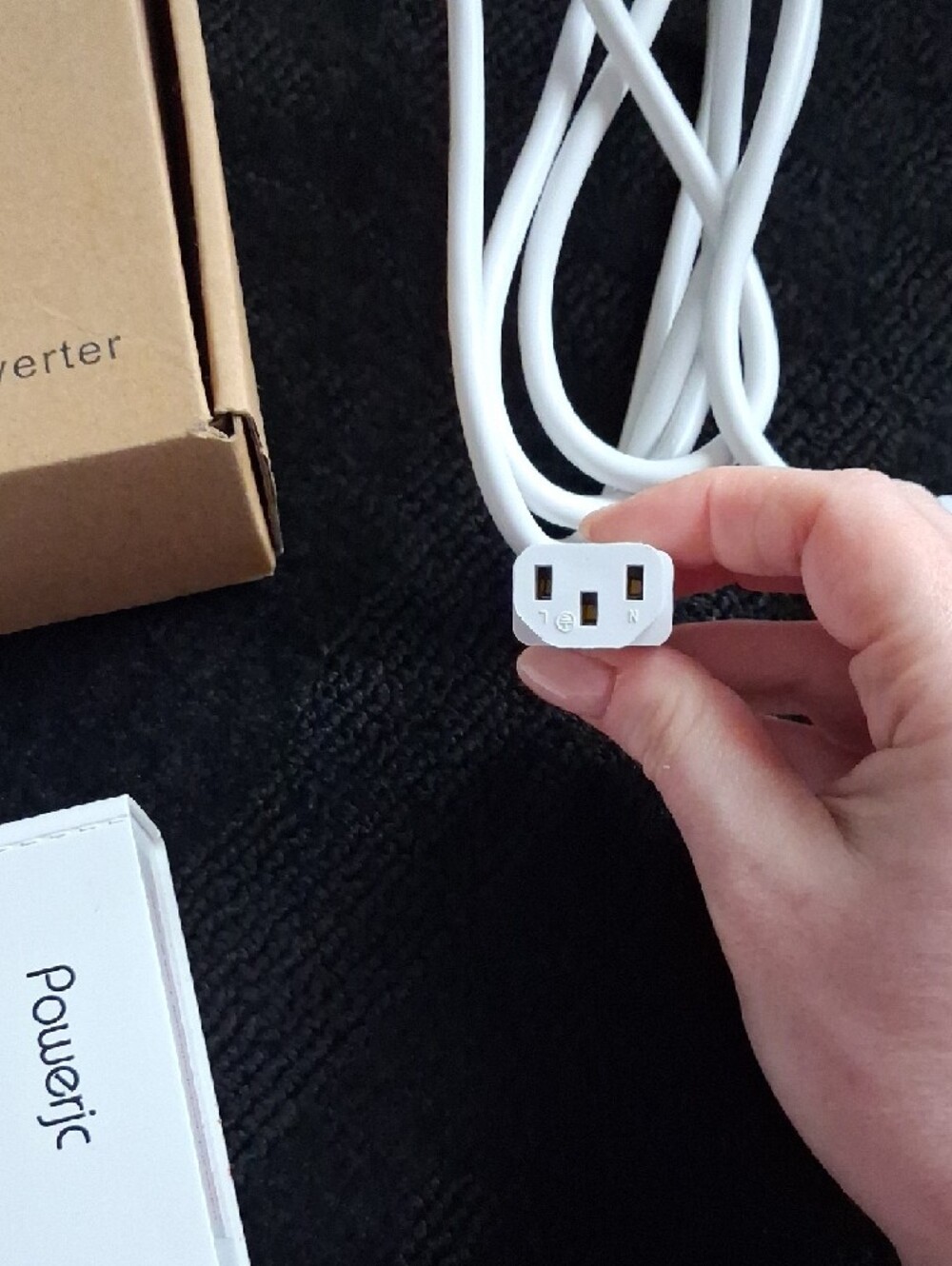 Powerjc White International Voltage Converter with Adapters - Picture 9 of 12